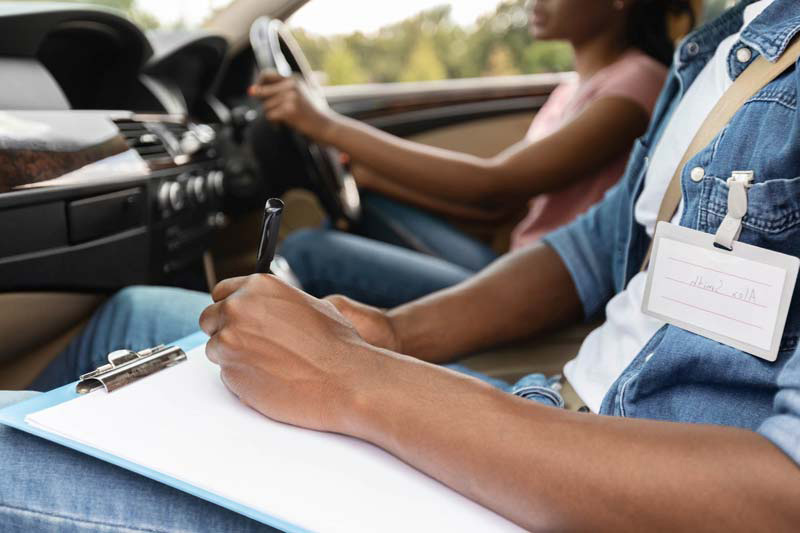 Refresher Driving Lessons Instructors in Merton, Kingston, Richmond, Wandsworth, Sutton, Croydon, and Hampshire